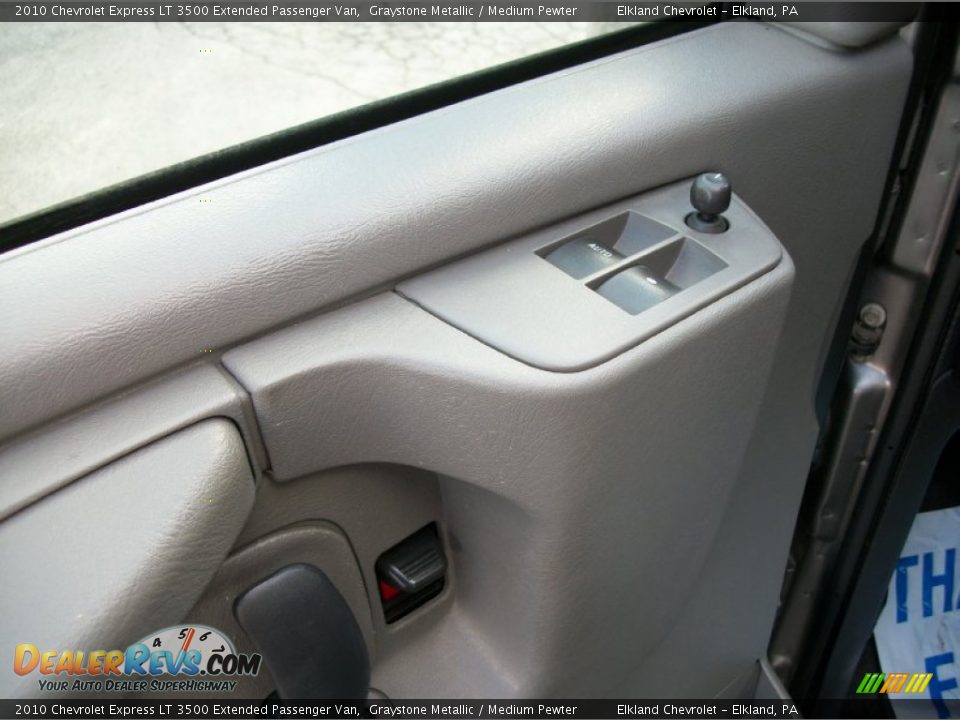 2010 Chevrolet Express LT 3500 Extended Passenger Van Graystone Metallic / Medium Pewter Photo #6