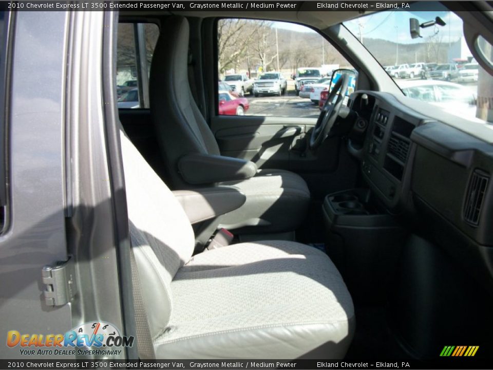 2010 Chevrolet Express LT 3500 Extended Passenger Van Graystone Metallic / Medium Pewter Photo #18