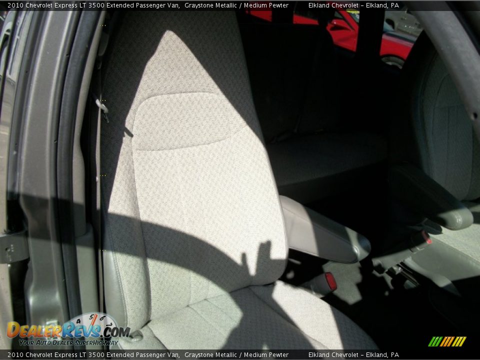 2010 Chevrolet Express LT 3500 Extended Passenger Van Graystone Metallic / Medium Pewter Photo #19