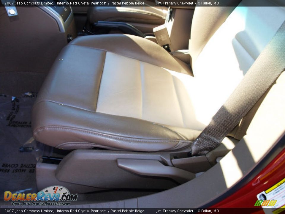 2007 Jeep Compass Limited Inferno Red Crystal Pearlcoat / Pastel Pebble Beige Photo #16