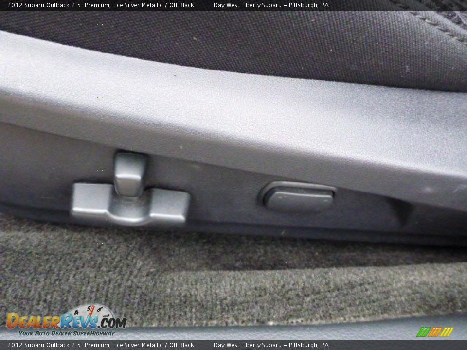 2012 Subaru Outback 2.5i Premium Ice Silver Metallic / Off Black Photo #15