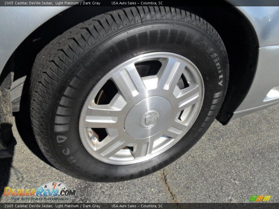 2005 Cadillac DeVille Sedan Wheel Photo #6