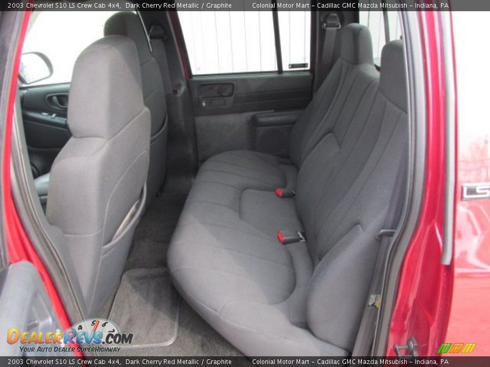 Rear Seat of 2003 Chevrolet S10 LS Crew Cab 4x4 Photo #14