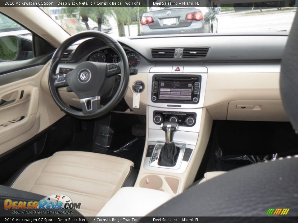 2010 Volkswagen CC Sport Deep Black Metallic / Cornsilk Beige Two Tone Photo #12