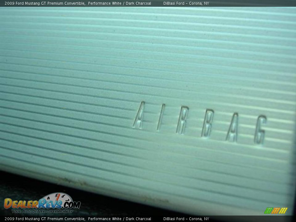 2009 Ford Mustang GT Premium Convertible Performance White / Dark Charcoal Photo #12