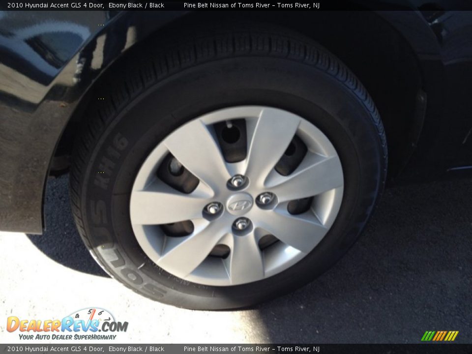 2010 Hyundai Accent GLS 4 Door Ebony Black / Black Photo #3