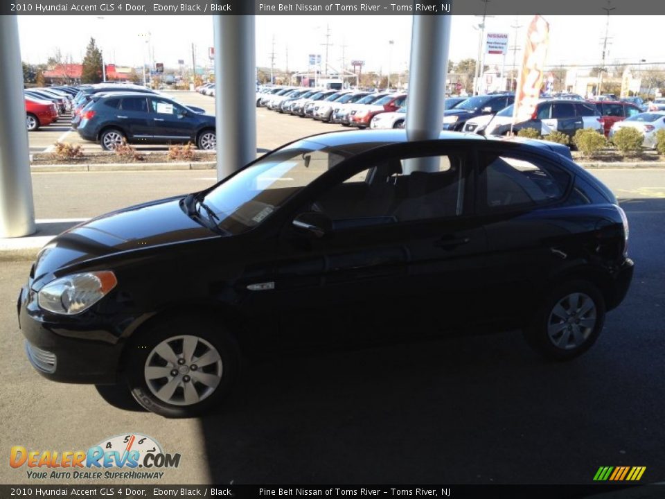 2010 Hyundai Accent GLS 4 Door Ebony Black / Black Photo #4
