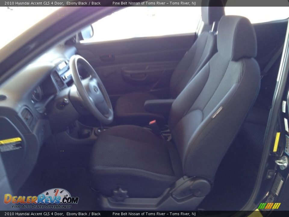 2010 Hyundai Accent GLS 4 Door Ebony Black / Black Photo #9