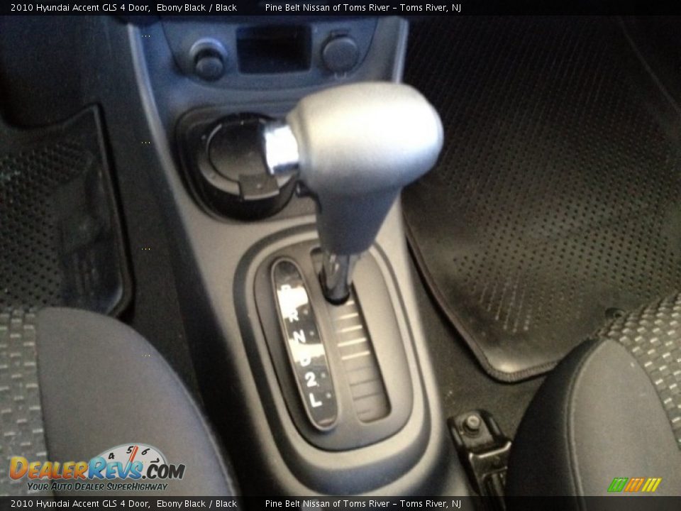 2010 Hyundai Accent GLS 4 Door Ebony Black / Black Photo #12