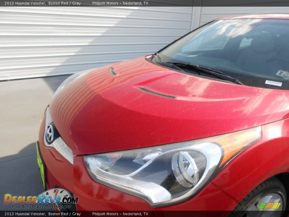 2013 Hyundai Veloster Boston Red / Gray Photo #11