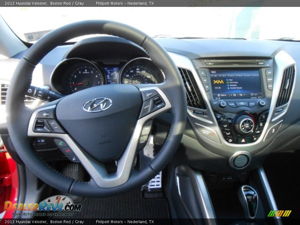 Dashboard of 2013 Hyundai Veloster  Photo #25