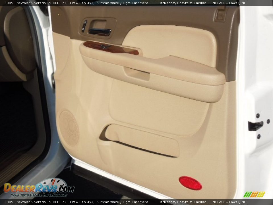 2009 Chevrolet Silverado 1500 LT Z71 Crew Cab 4x4 Summit White / Light Cashmere Photo #19