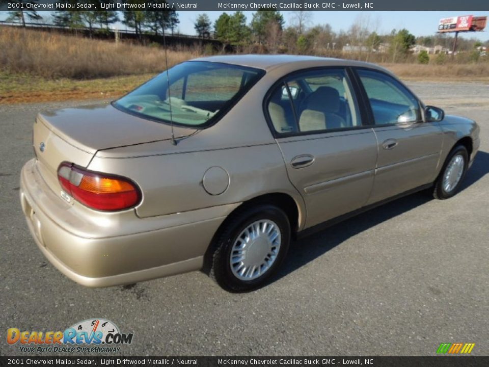 2001 Chevrolet Malibu Sedan Light Driftwood Metallic / Neutral Photo #5
