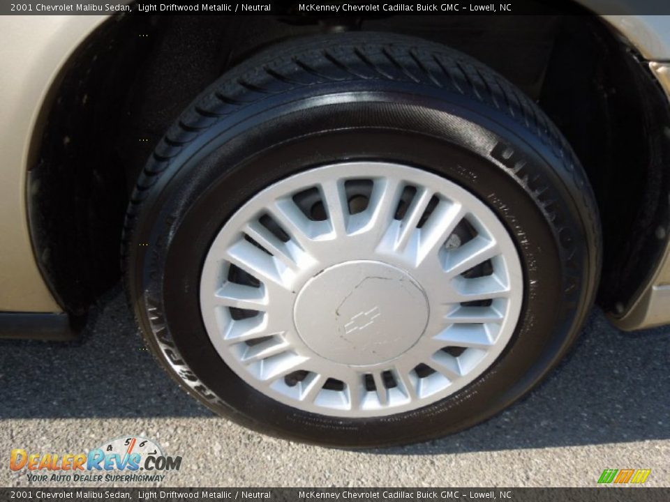 2001 Chevrolet Malibu Sedan Wheel Photo #19