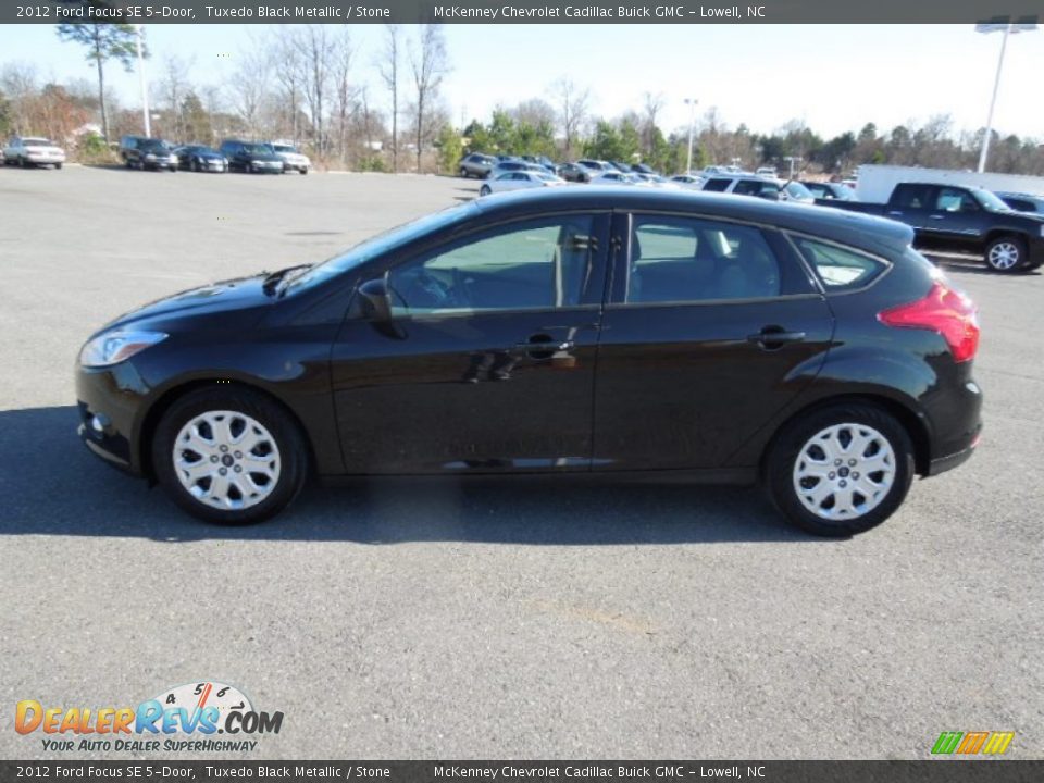 2012 Ford Focus SE 5-Door Tuxedo Black Metallic / Stone Photo #3