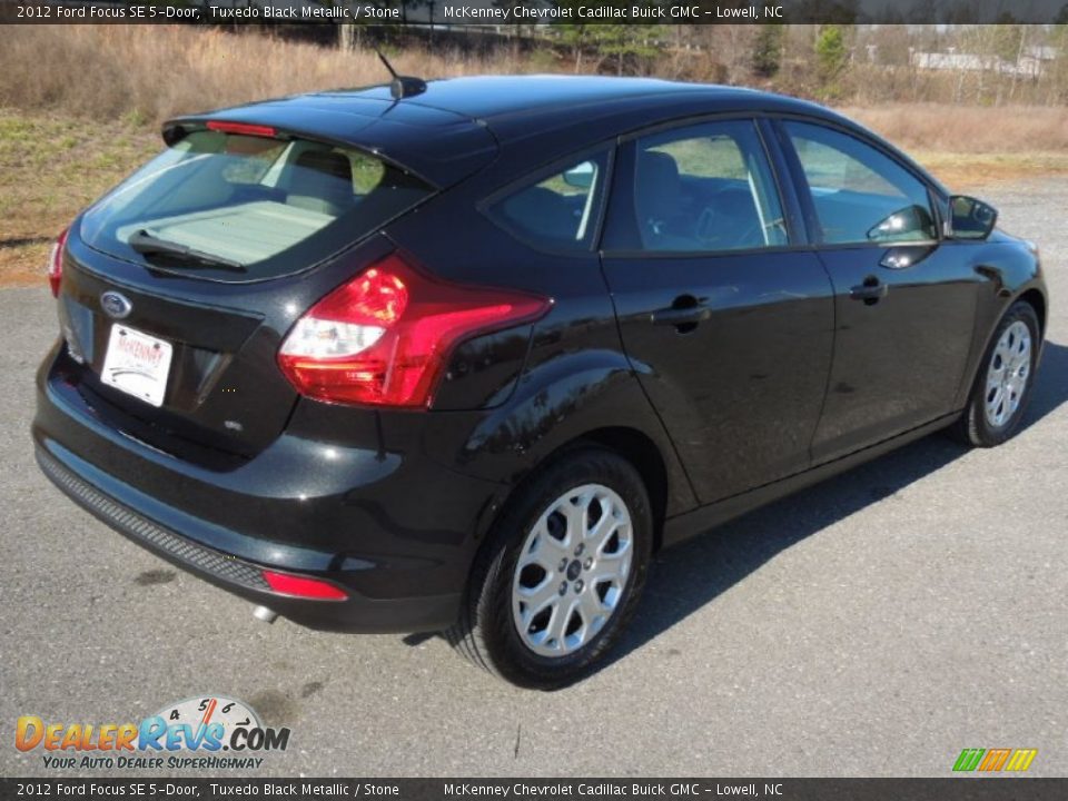 2012 Ford Focus SE 5-Door Tuxedo Black Metallic / Stone Photo #5