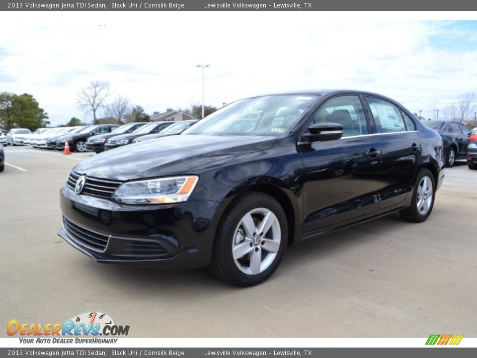Front 3/4 View of 2013 Volkswagen Jetta TDI Sedan Photo #1