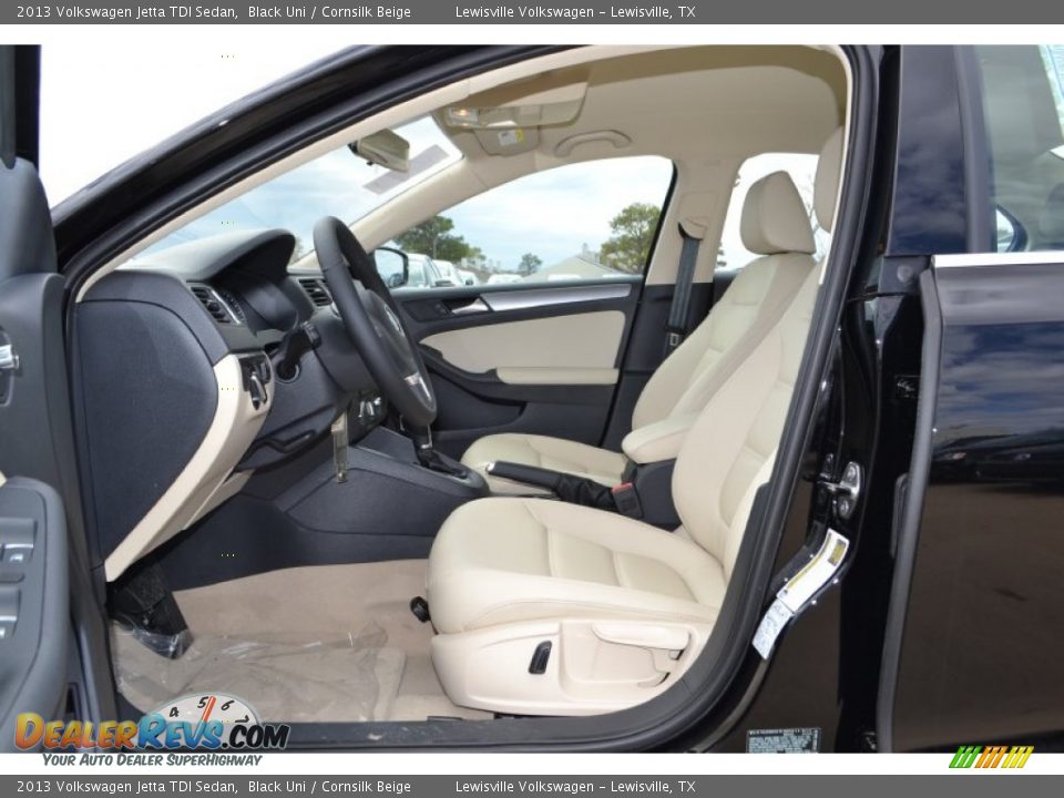 Front Seat of 2013 Volkswagen Jetta TDI Sedan Photo #3