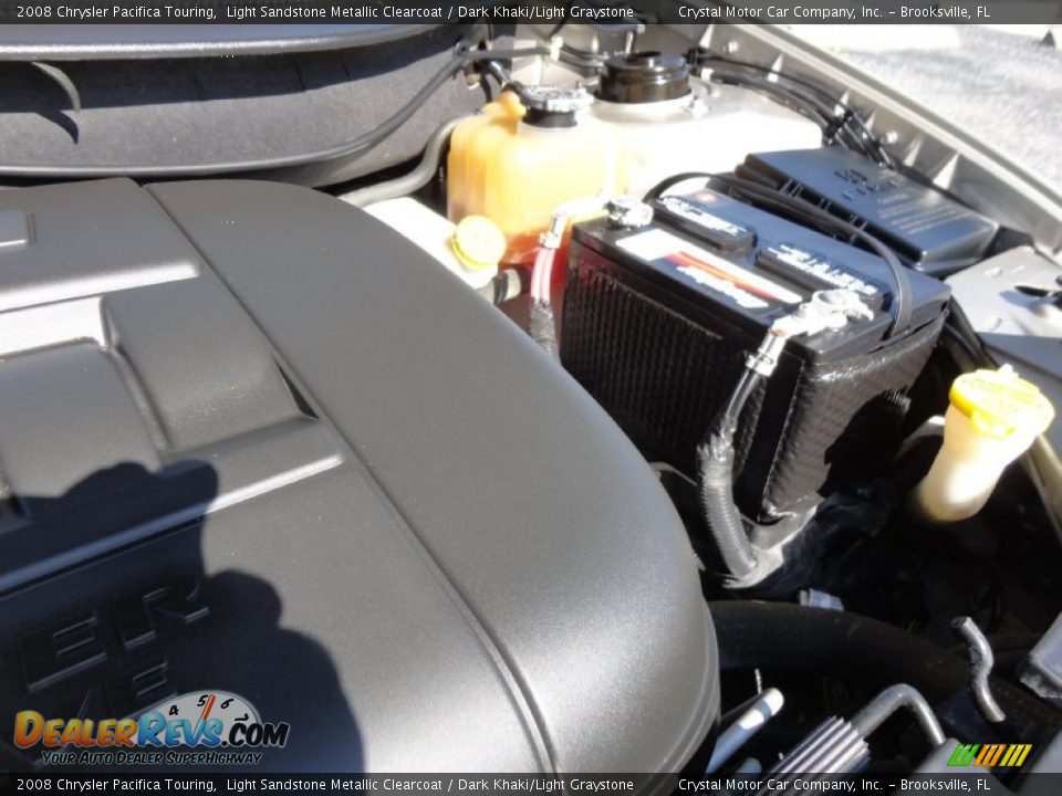 2008 Chrysler Pacifica Touring Light Sandstone Metallic Clearcoat / Dark Khaki/Light Graystone Photo #19