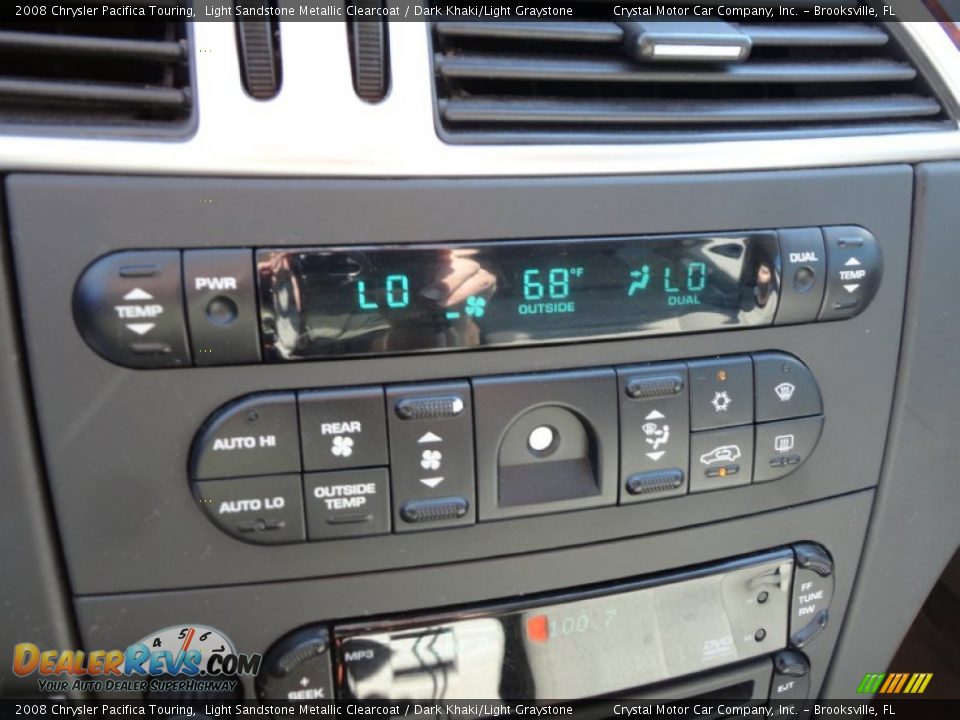 2008 Chrysler Pacifica Touring Light Sandstone Metallic Clearcoat / Dark Khaki/Light Graystone Photo #26
