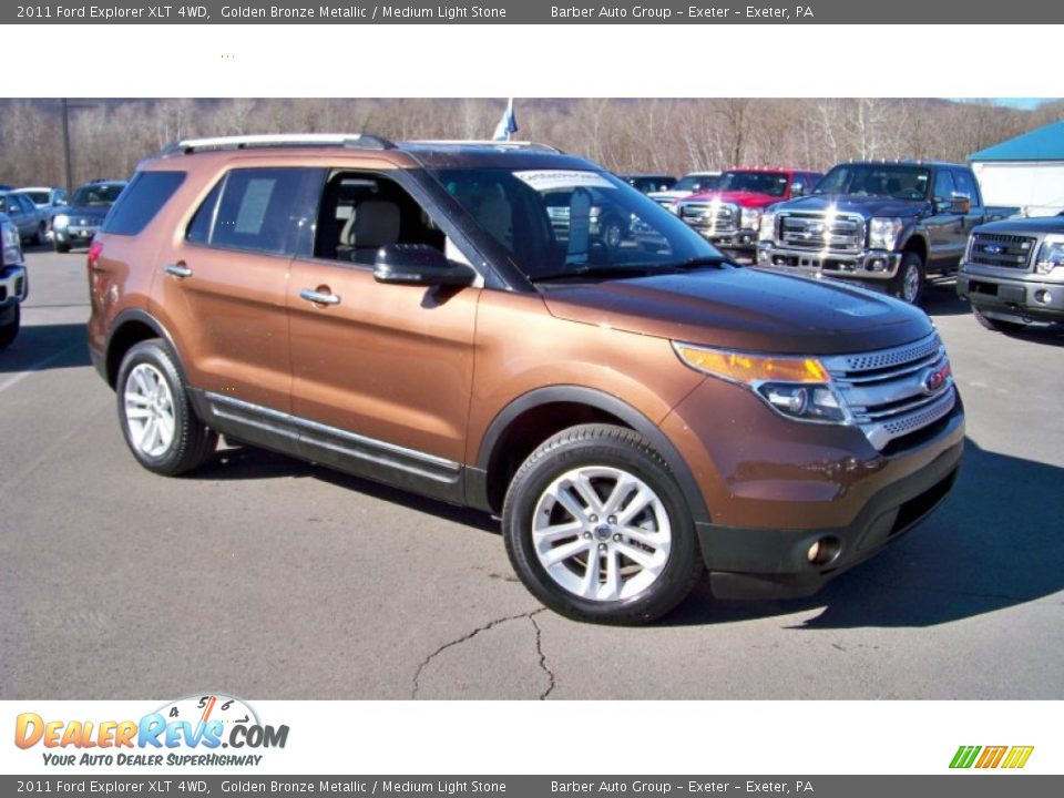 Front 3/4 View of 2011 Ford Explorer XLT 4WD Photo #4