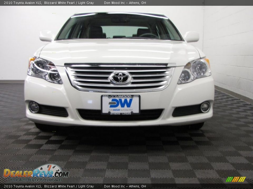 2010 Toyota Avalon XLS Blizzard White Pearl / Light Gray Photo #2