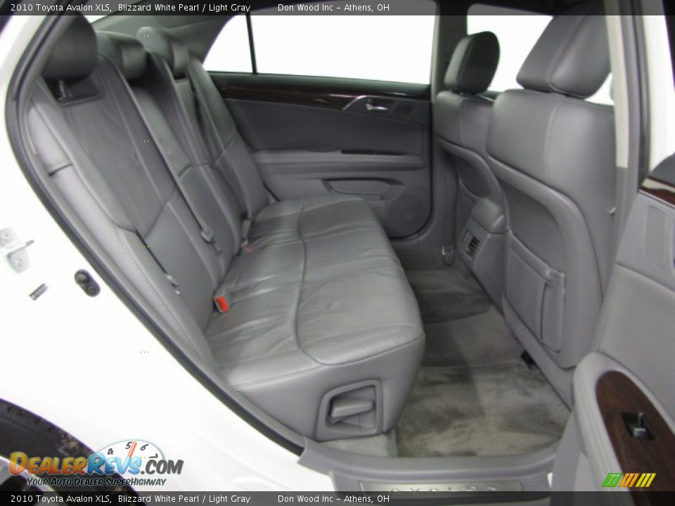 2010 Toyota Avalon XLS Blizzard White Pearl / Light Gray Photo #8