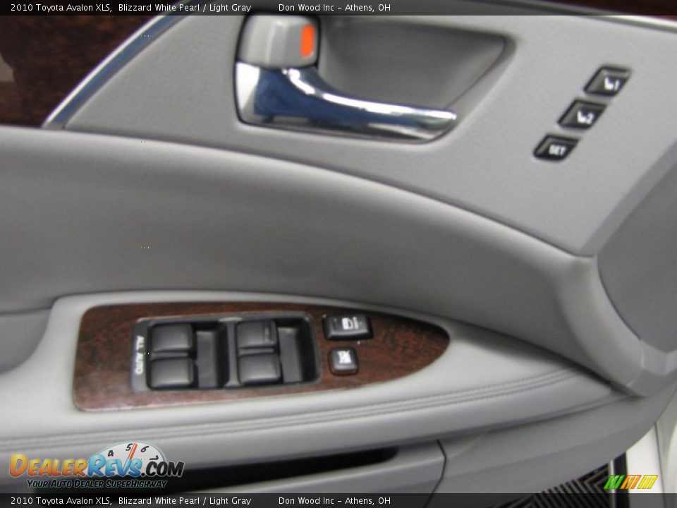2010 Toyota Avalon XLS Blizzard White Pearl / Light Gray Photo #11