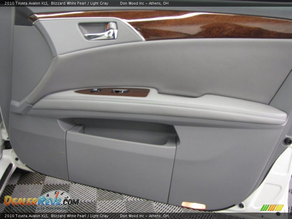 2010 Toyota Avalon XLS Blizzard White Pearl / Light Gray Photo #14