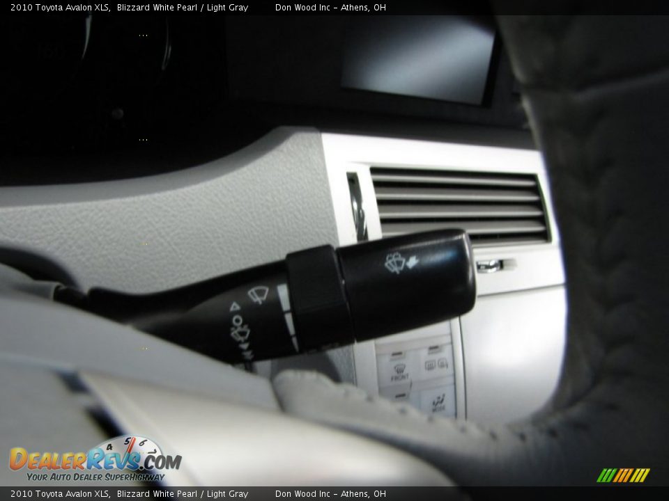 2010 Toyota Avalon XLS Blizzard White Pearl / Light Gray Photo #22