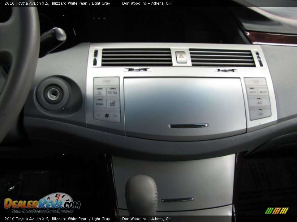 2010 Toyota Avalon XLS Blizzard White Pearl / Light Gray Photo #24
