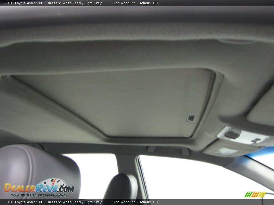 2010 Toyota Avalon XLS Blizzard White Pearl / Light Gray Photo #25