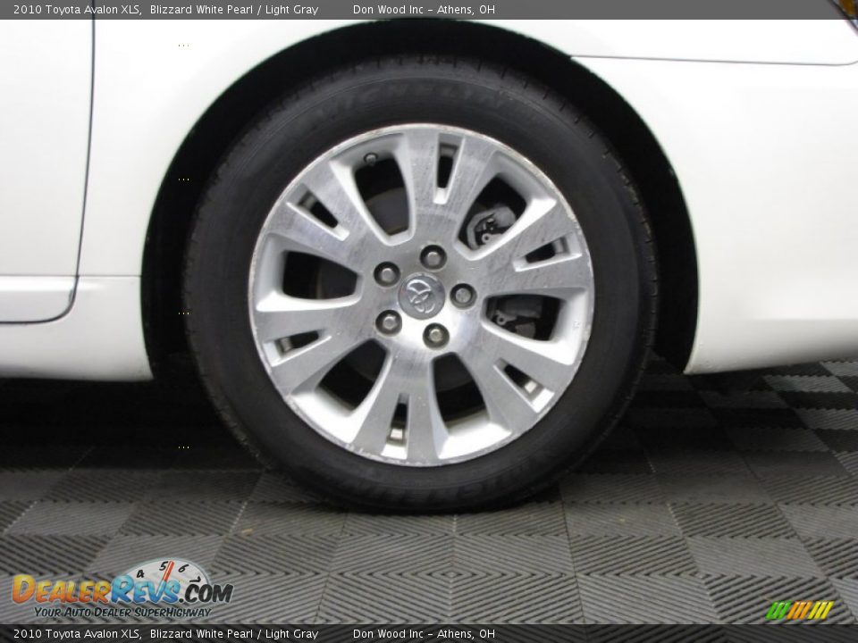2010 Toyota Avalon XLS Blizzard White Pearl / Light Gray Photo #27