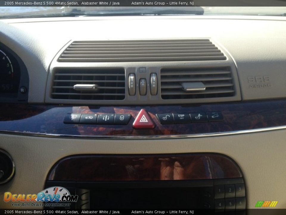 2005 Mercedes-Benz S 500 4Matic Sedan Alabaster White / Java Photo #12
