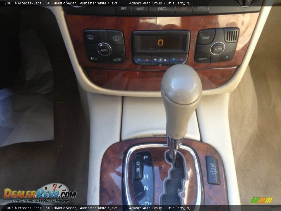 2005 Mercedes-Benz S 500 4Matic Sedan Alabaster White / Java Photo #15