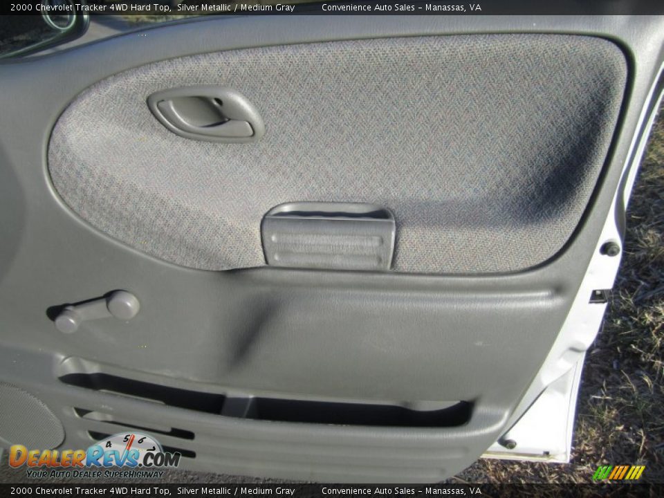 2000 Chevrolet Tracker 4WD Hard Top Silver Metallic / Medium Gray Photo #9