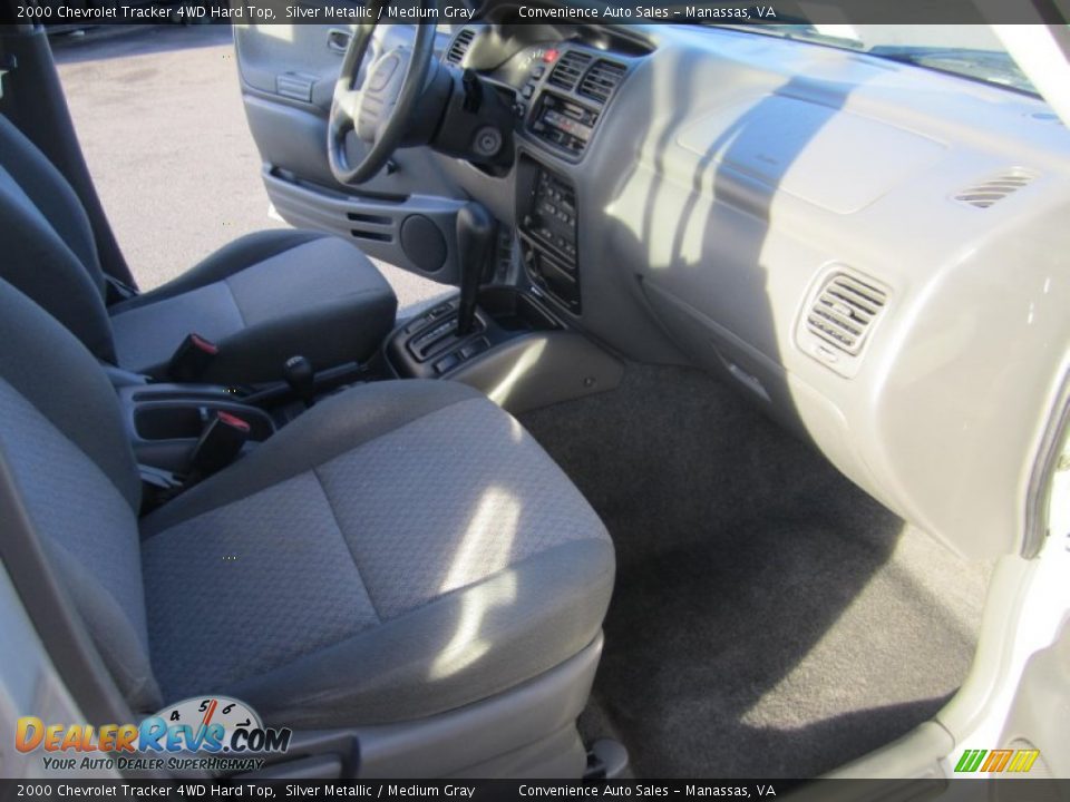 2000 Chevrolet Tracker 4WD Hard Top Silver Metallic / Medium Gray Photo #10