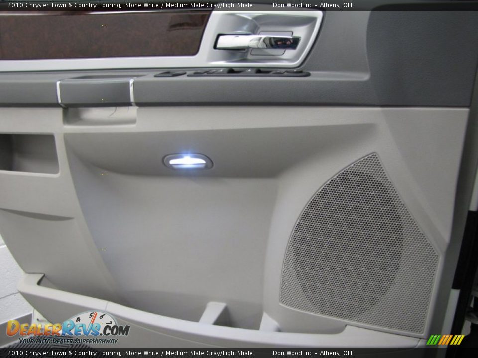 2010 Chrysler Town & Country Touring Stone White / Medium Slate Gray/Light Shale Photo #14