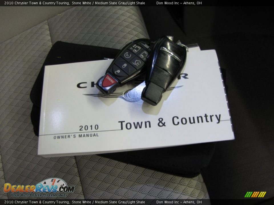 Books/Manuals of 2010 Chrysler Town & Country Touring Photo #29