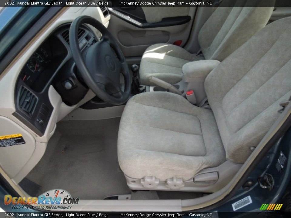 Beige Interior - 2002 Hyundai Elantra GLS Sedan Photo #8