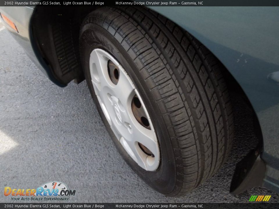 2002 Hyundai Elantra GLS Sedan Light Ocean Blue / Beige Photo #22
