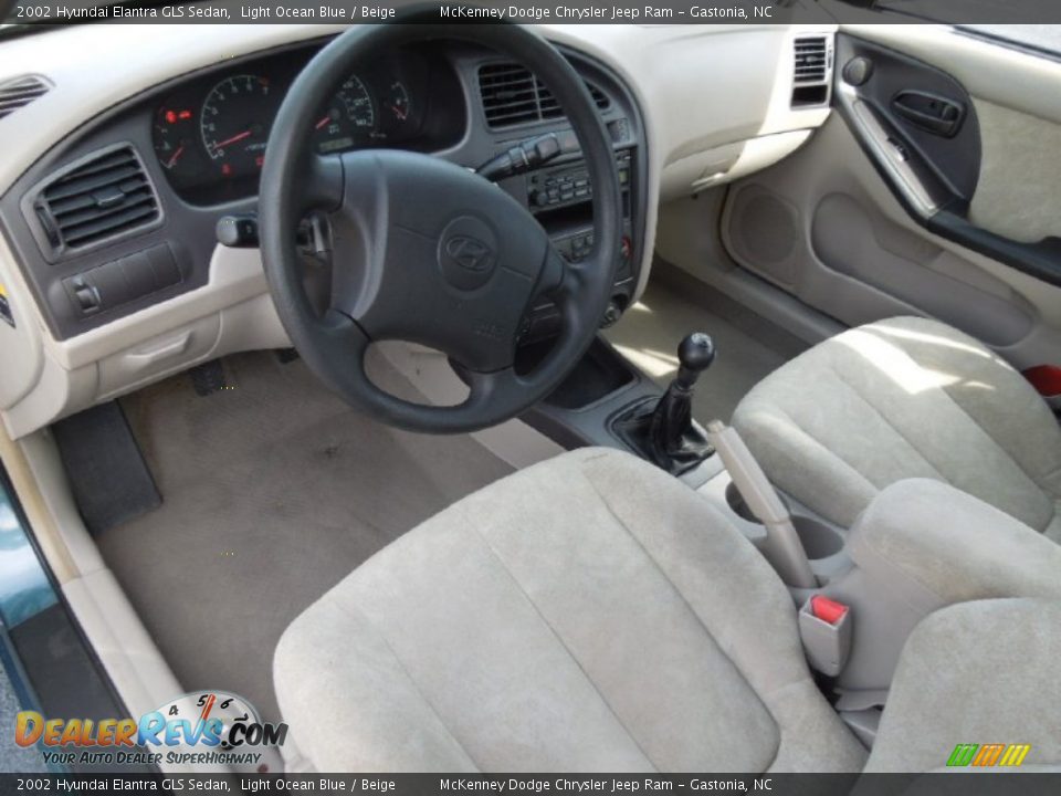 Beige Interior - 2002 Hyundai Elantra GLS Sedan Photo #23