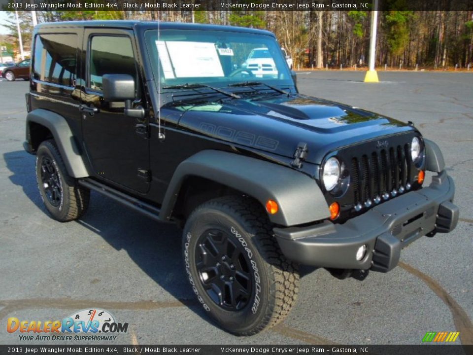 Front 3/4 View of 2013 Jeep Wrangler Moab Edition 4x4 Photo #1
