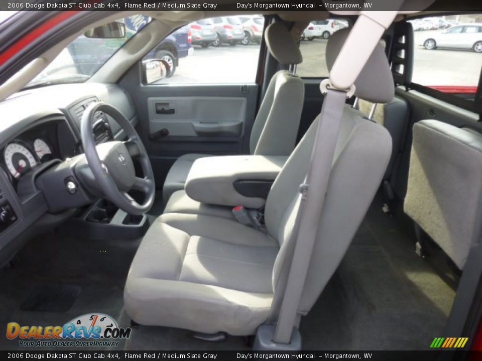 2006 Dodge Dakota ST Club Cab 4x4 Flame Red / Medium Slate Gray Photo #14