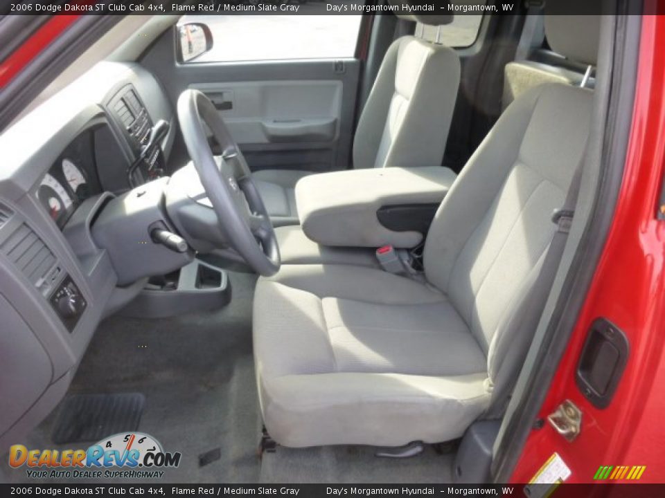 2006 Dodge Dakota ST Club Cab 4x4 Flame Red / Medium Slate Gray Photo #16