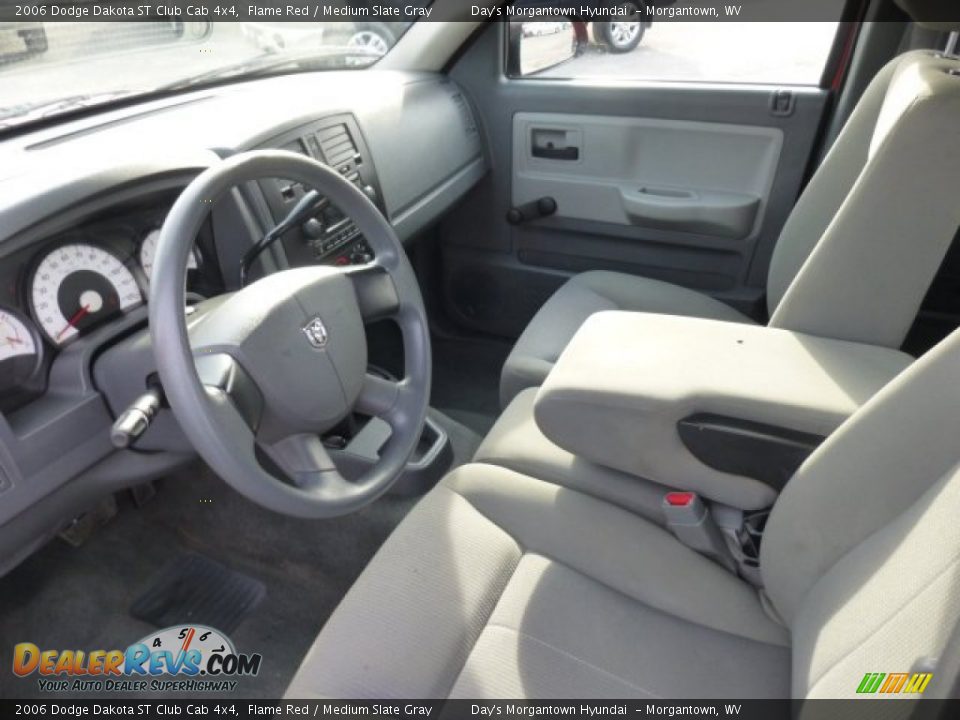2006 Dodge Dakota ST Club Cab 4x4 Flame Red / Medium Slate Gray Photo #17