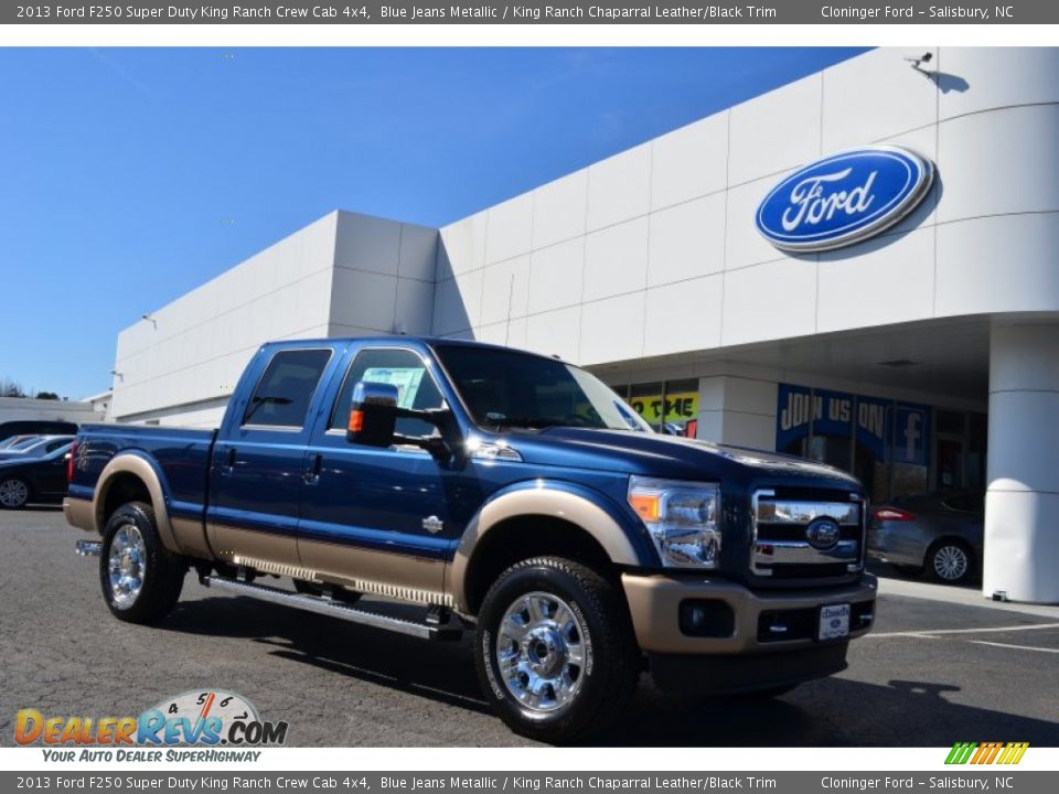 Front 3/4 View of 2013 Ford F250 Super Duty King Ranch Crew Cab 4x4 Photo #1