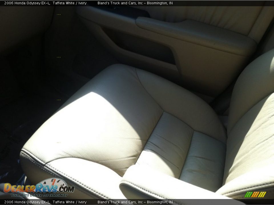 2006 Honda Odyssey EX-L Taffeta White / Ivory Photo #15