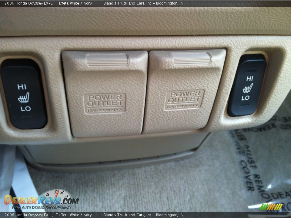 Controls of 2006 Honda Odyssey EX-L Photo #16
