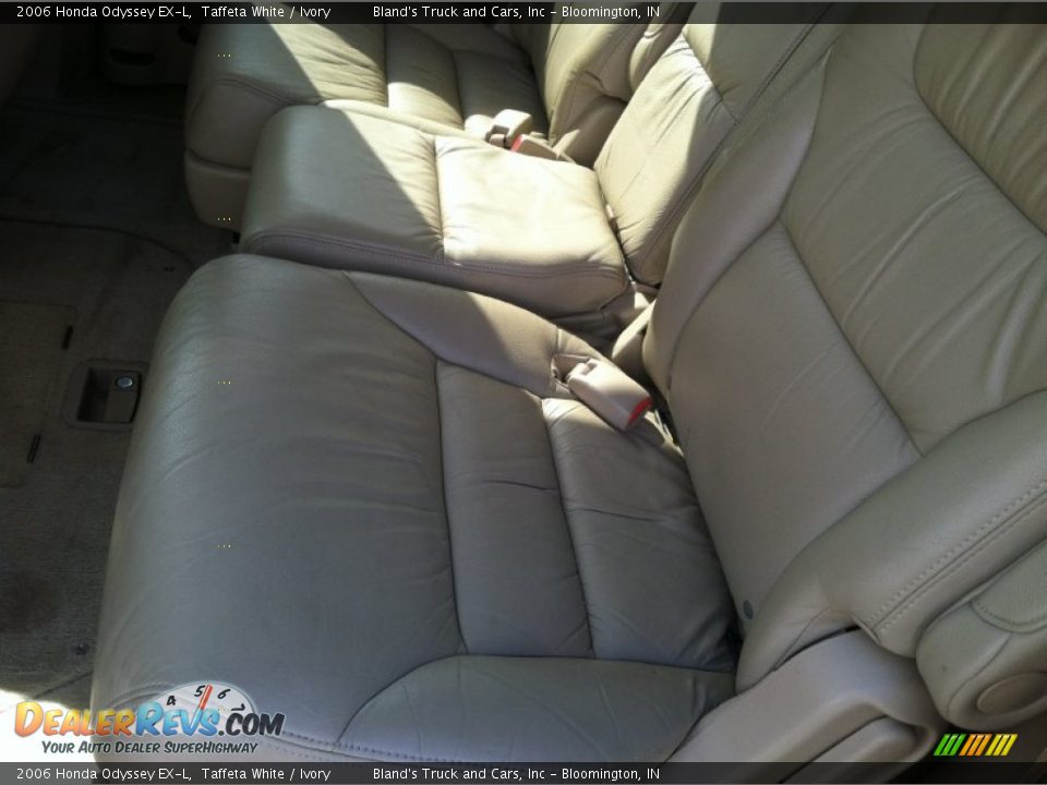 2006 Honda Odyssey EX-L Taffeta White / Ivory Photo #17
